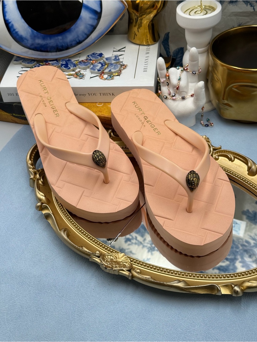 🆕 KURT GEIGER LONDON 🧿 NWOB Kensington Q Flipflop, Peach - Sz EU 37 US 7